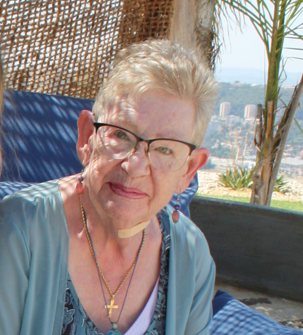 Profil de Claudine HOSTEAUX
