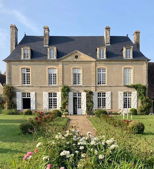Profil de Véronique de CASTELBAJAC