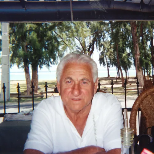 Profil de Robert CRAVEA