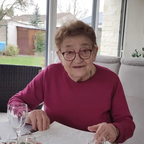 Profil de Yvette HERAULT