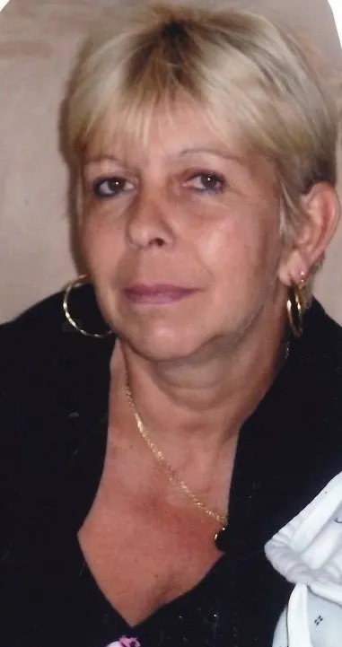 Profil de Sylvie DESCHAMPS
