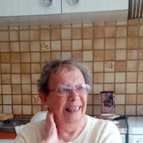 Profil de Jacqueline BESLIN