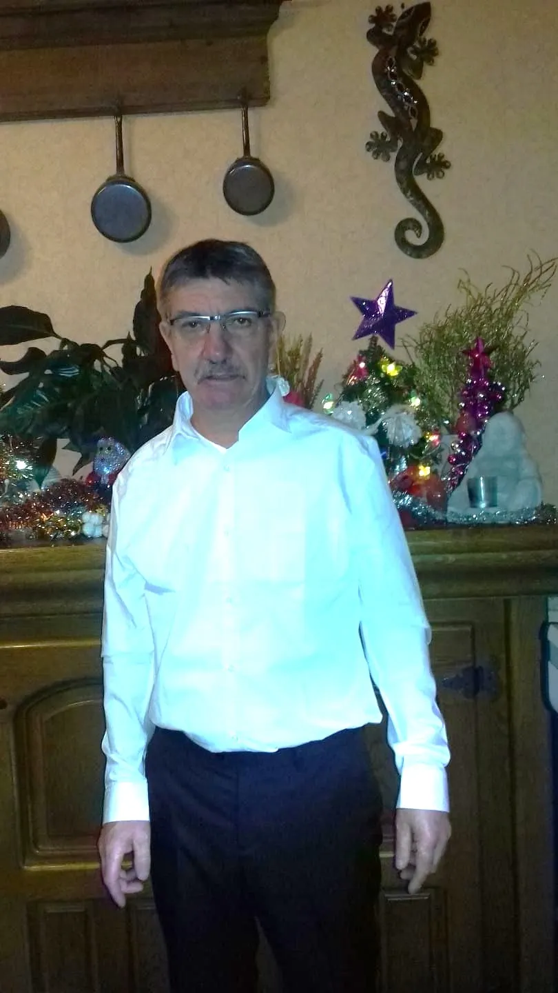 Profil de Yves SIMON
