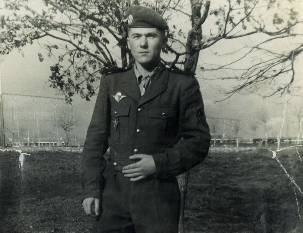 Profil de Jacky Raoul Henri Noël AUGUSTIN